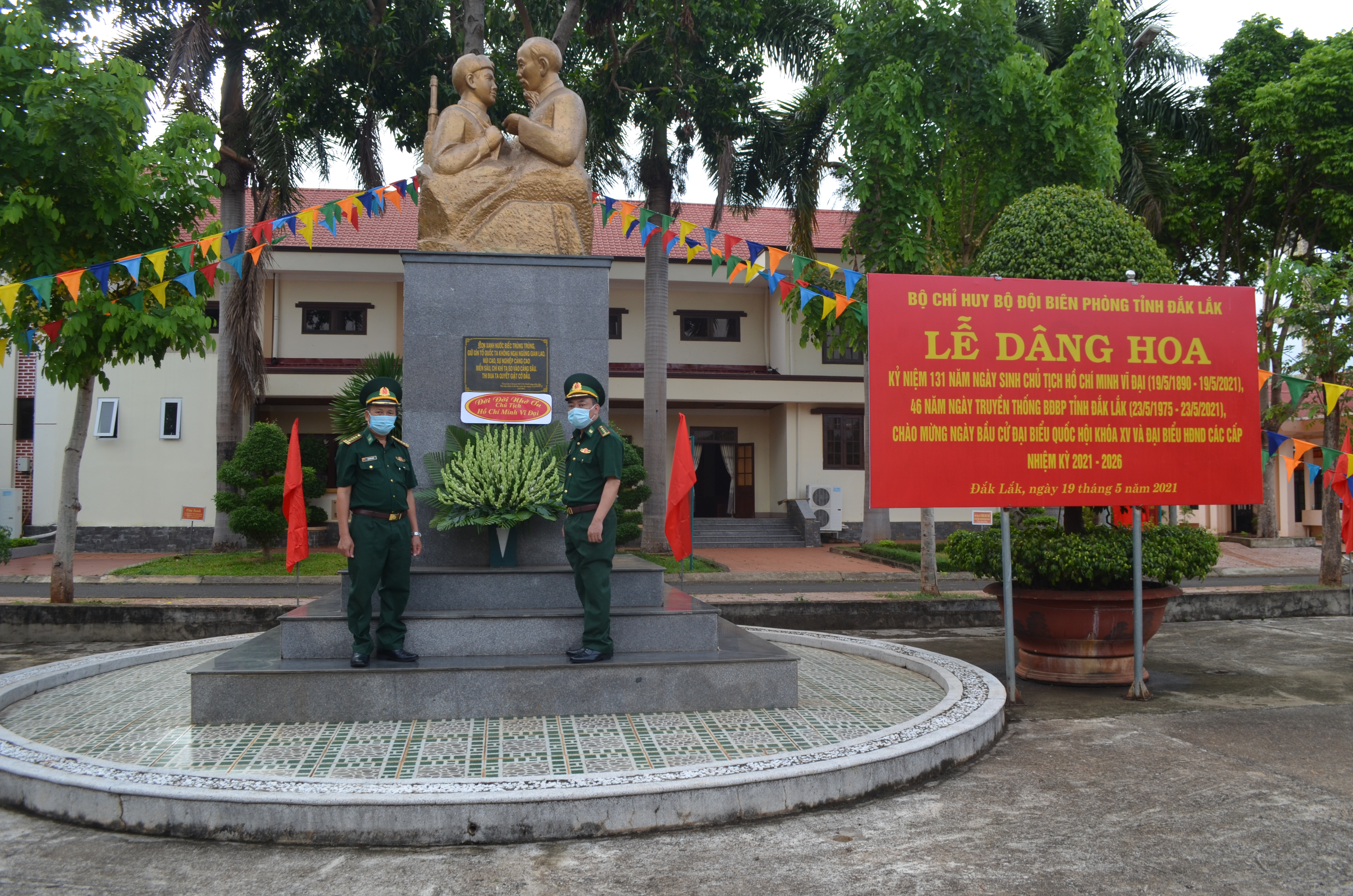 Sôi nổi hoạt động kỷ niệm 131 năm ngày sinh Chủ tịch Hồ Chí Minh